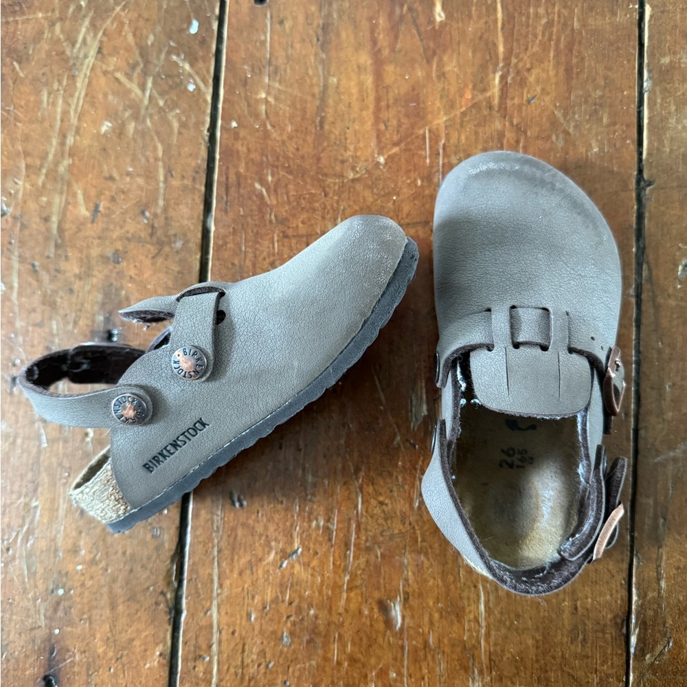 Birkenstock Kids (toddler) taupe bostons